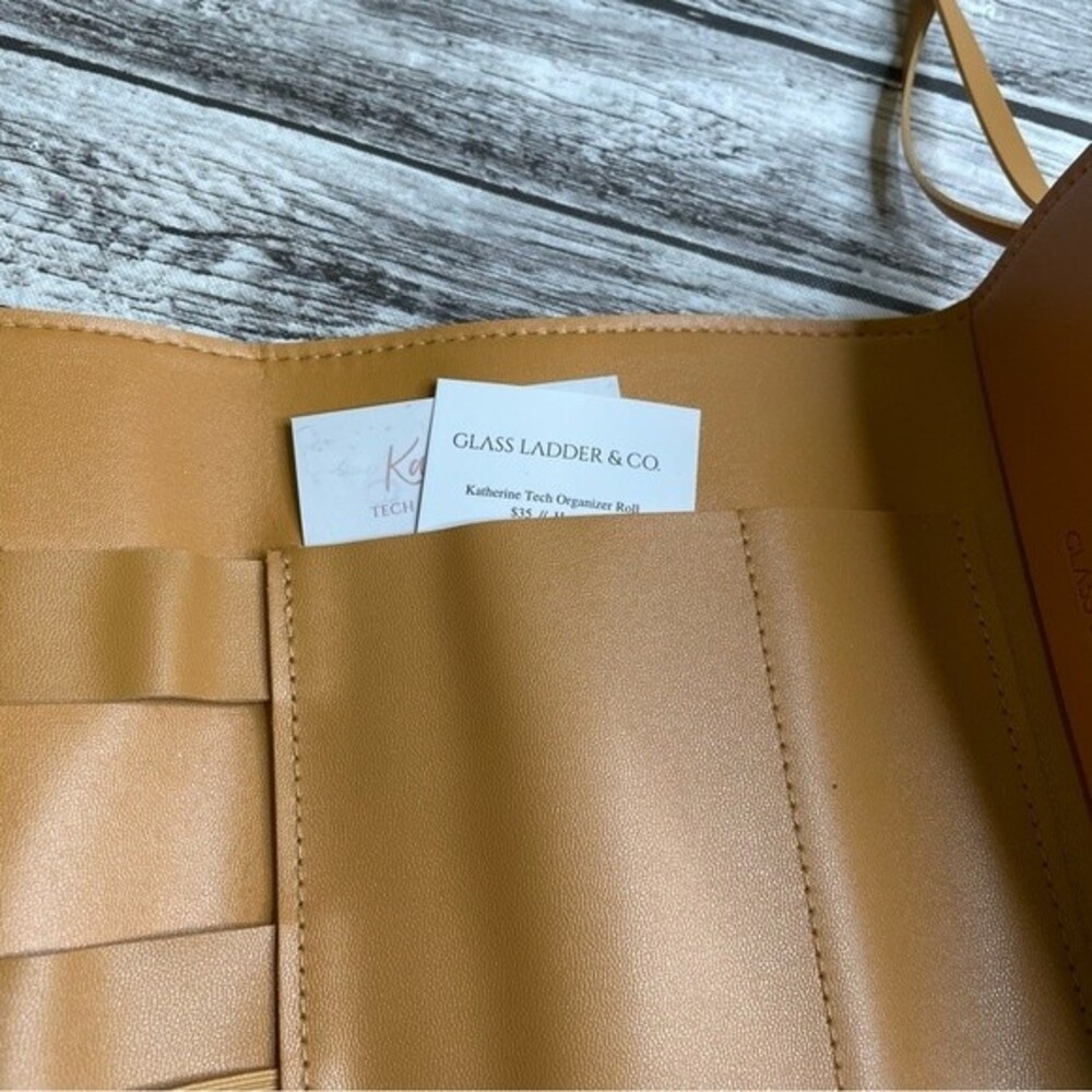 Glass Ladder & Co Katherine Tech Organizer Roll Vegan Leather Brown - Picture 10 of 13